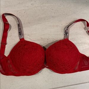 Victoria’s Secret Bombshell Plunge Lace Push Up Bra